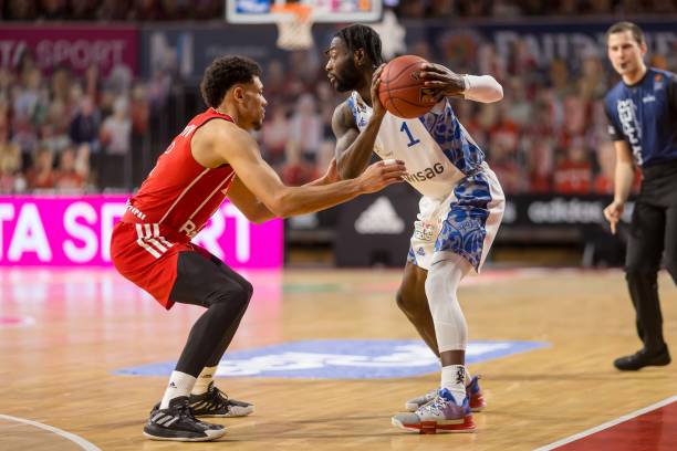 根据球迷发 根据球迷发