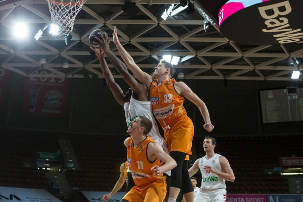 3名防守球 3名防守球